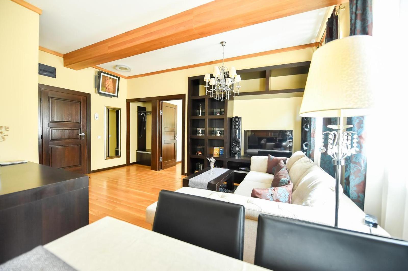 Luxury Apartment Brasov Luaran gambar